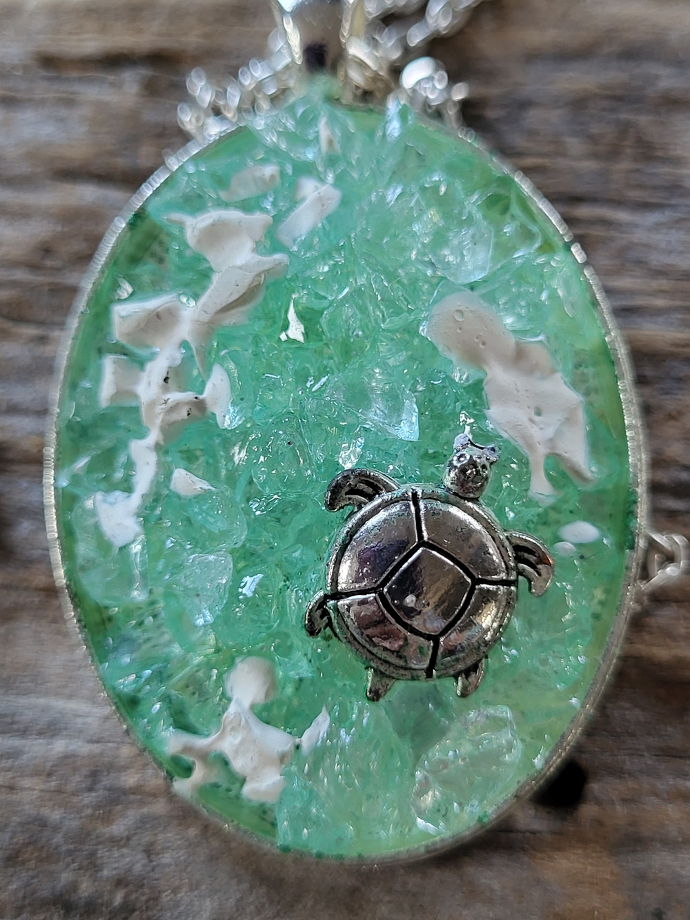 Glass Stones With Turtle Pendant Necklace